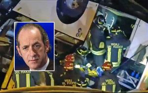 Mestre - Pullman precipita da un cavalcavia e si incendia - Nel riquadro Luca Zaia