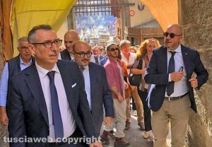Soriano nel Cimino - Il ministro alla Cultura Gennaro Sangiuliano e altri alla 56esima sagra della castagna