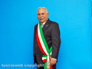 Viterbo - Il consigliere Ugo Poggi vestito da assessore
