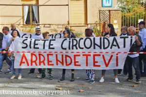 Santa Marinella - protesta contro Tidei