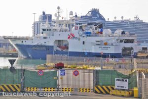 Civitavecchia - La ong Geo Barents in porto
