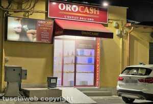 Viterbo - Allarme incendio Compro Oro