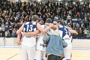 Sport - Pallacanestro - Stella azzurra - La squadra e il pubblico al PalaMalè