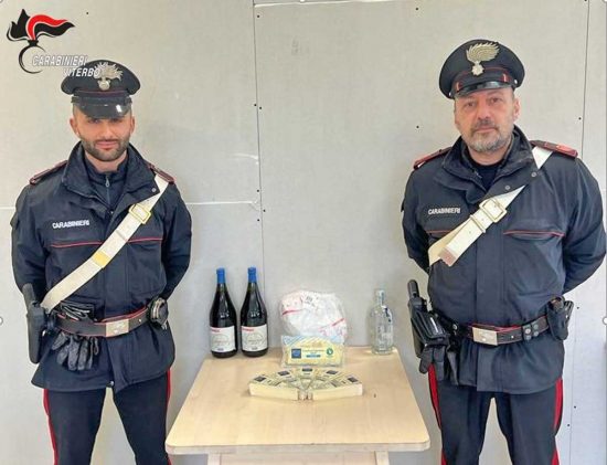 Orte - La merce recuperata dai carabinieri