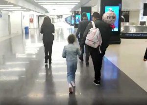 Fiumicino - La piccola Minerva rientra in Italia dalla striscia di Gaza