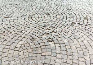 Viterbo - Piazza del Plebiscito - I sampietrini mancanti