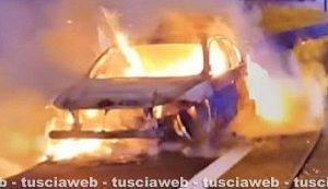 Vetralla - Auto in fiamme sulla SS 675