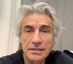 Ligabue annulla il concerto via social a causa dell'influenza