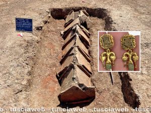 Tarquinia - Scavi in località Carcarello - Nel riquadro: Corredo funebre