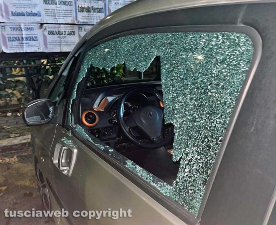 Orte - Macchina vandalizzata in via Garibaldi