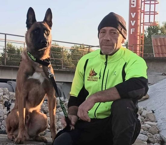Francesco Pinna con il cane Hero