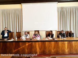 Viterbo - Apertura sportello dell’Ente bilaterale turismo - Da sinistra, Francesco Monzillo, Vincenzo Peparello, Silvana Morini, Loredana Badini, Marco Bevilacqua e Marzia Marzoli