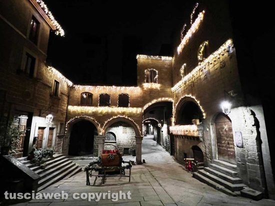 Viterbo - Le luminarie del centro stoprico