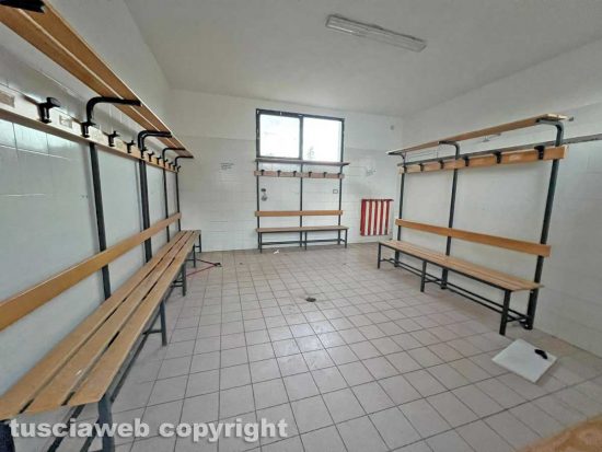Viterbo - La devastazione del campo sportivo del Pilastro