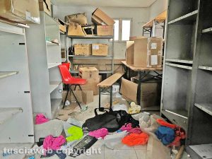 Viterbo - La devastazione del campo sportivo del Pilastro