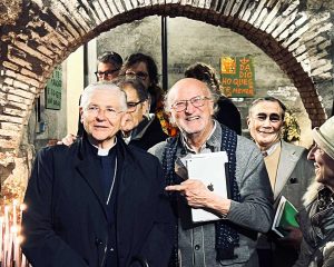 Viterbo - Presentazione del libro "Camminare con la Croce - insieme a Carlo Vincenti" - Da sinistra il vescovo Orazio Francesco Piazza e don Gianni Carparelli