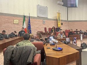 Civitavecchia - L’incontro sui rischi alla guida sotto effetto di droga o alcol in aula Pucci