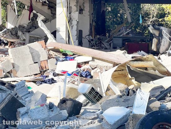 Esplosione a San Lorenzo Nuovo in una struttura per migranti