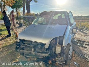 Viterbo - Auto contro camion in strada Terme