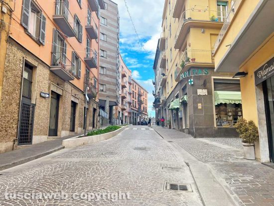Viterbo - Via Matteotti senza monnezza