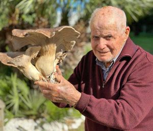L’agricoltore 93enne Adelmo Mariani