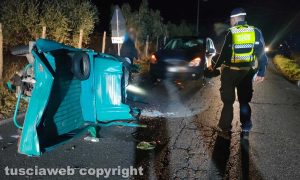 Viterbo - Incidente in strada Acquabianca tra una macchina e un'Ape