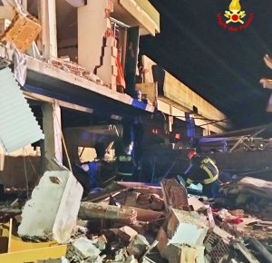 Esplosione a San Lorenzo Nuovo in una struttura per migranti