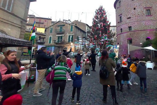 La manifestazione "Vallerano, un mondo a colori"
