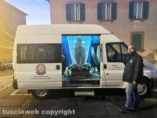 Viterbo - L'arrivo della Madonna di Lourdes pellegrina nella chiesa di Santa Rosa