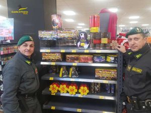 Viterbo - Fuochi d'artificio sequestrati