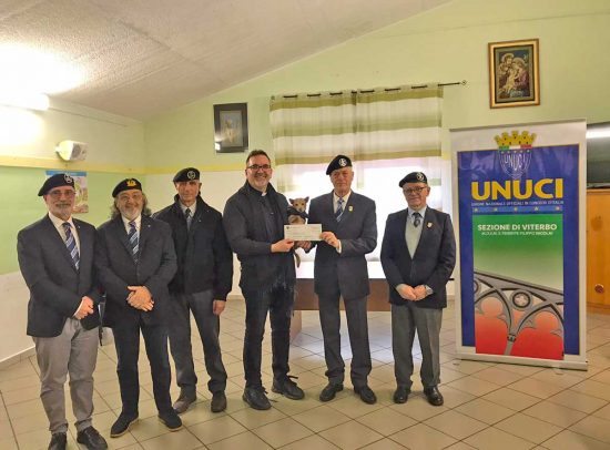 Viterbo - Il gruppo Unuci dà sostegno alla parrocchia del Carmine