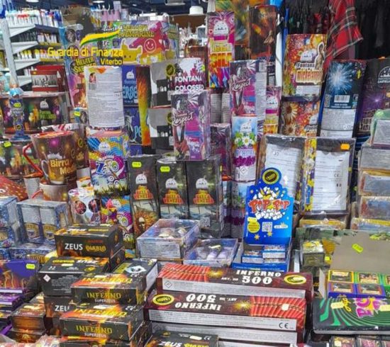 Viterbo - I fuochi d'artificio sequestrati