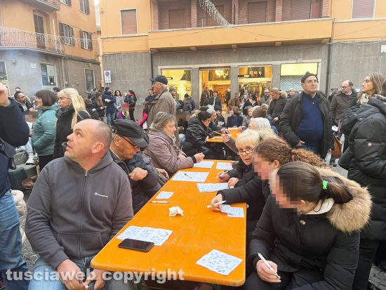 Viterbo - Tombola di Natale a piazza della Repubblica