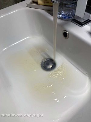 Vetralla - Acqua torbida dai rubinetti