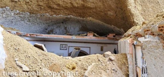 Montefiascone - Il crollo al Miralago