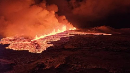 Eruzione vulcanica vicino Grindavìk, Islanda