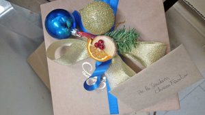 Viterbo - Il dono dei tifosi gialloblù alla sindaca Frontini