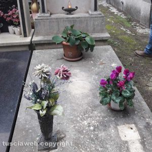 Degrado al cimitero di Viterbo
