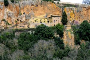 Castel Sant'Elia - Grotta ad rupes