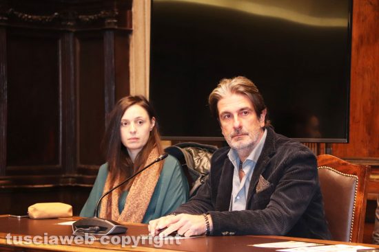 Viterbo - Conferenza stampa L'Arte del Natale - Da sinistra Ambra Pierantoni e Vittorio Digiacomoantonio