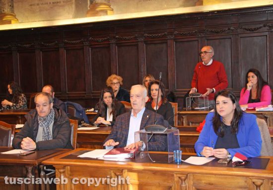 Viterbo - Consiglio comunale - Marco Bruzziches nei banchi dell'opposizione