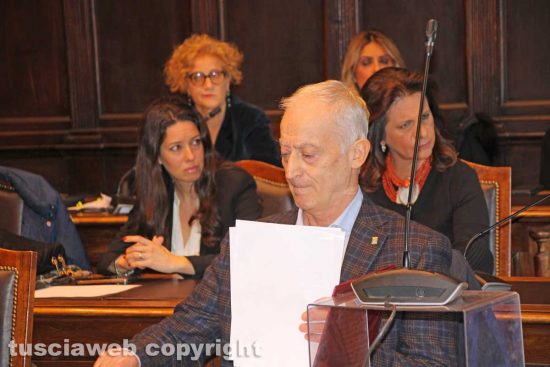 Viterbo - Consiglio comunale - Marco Bruzziches nei banchi dell'opposizione