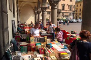 PaperOnly sotto i portici