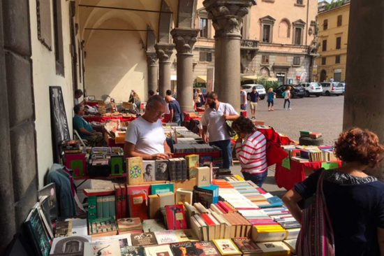PaperOnly sotto i portici