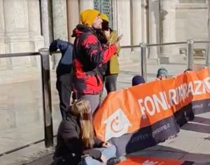 Venezia - Gli attivisti imbrattano l'esterno della basilica di San Marco