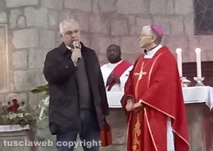 Viterbo - La consegna del defibrillatore donato alla parrocchia Sant'Andrea