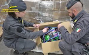 Guardia di Finanza - Prodotti non conformi o contraffatti