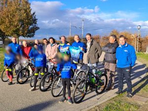 La consegna delle bici a Faenza