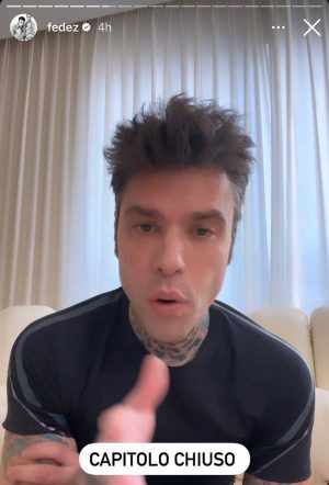 Fedez contro i rumors sui social che hanno augurato la morte al figlio Leone