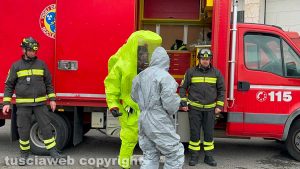 Viterbo - La dimostrazione dei vigili del fuoco per Santa Barbara